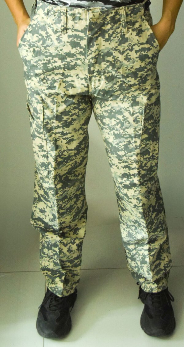 PANTALÓN CAMUFLAJE DIGITAL