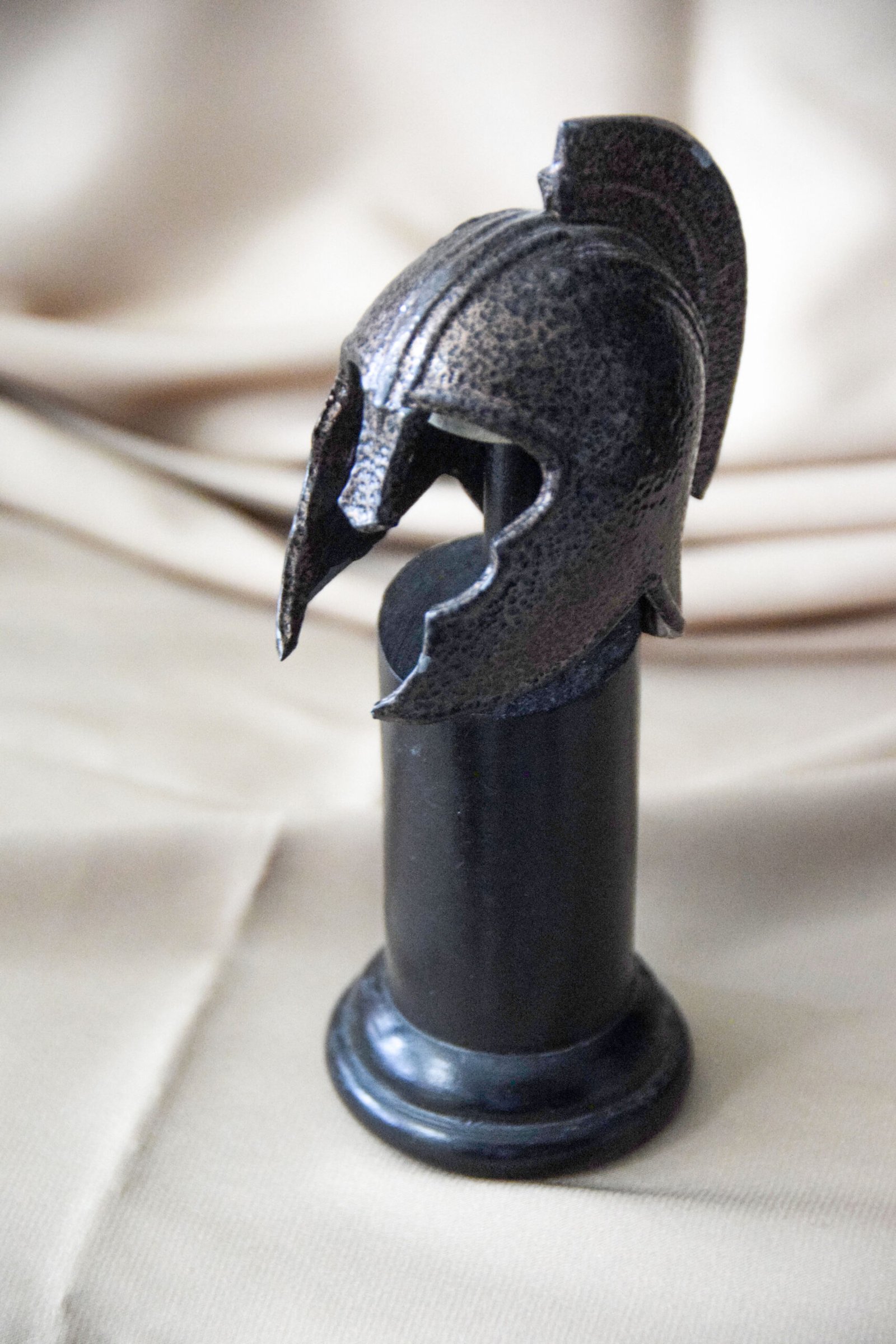 FIGURA DE ARMADURA CASCO