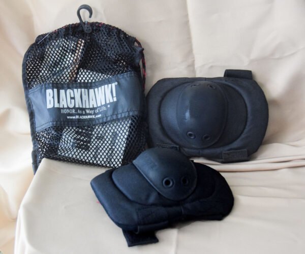 RODILLERAS BLACKHAWK